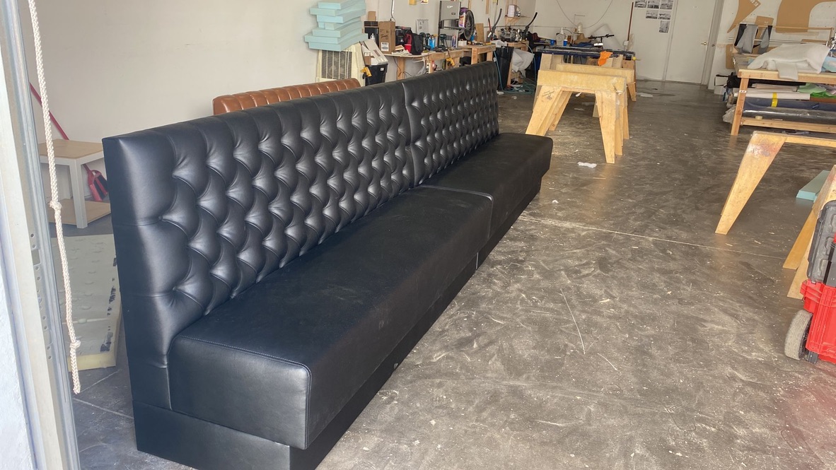Black Tufted Long Straight Workshop
