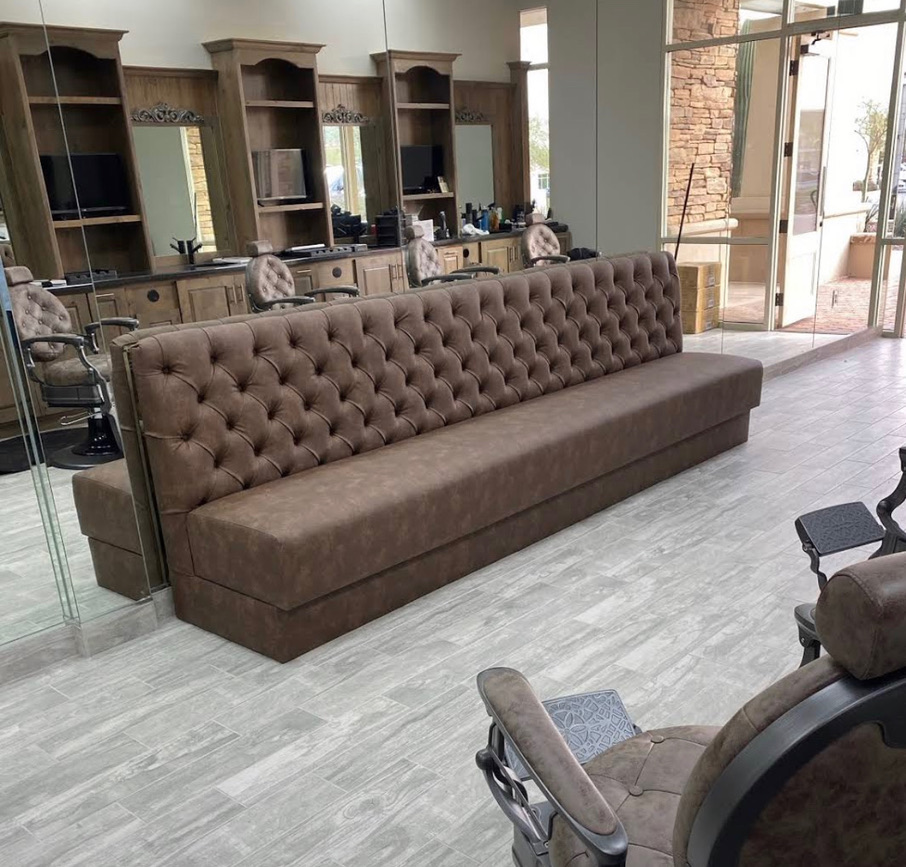Dann Barbershop: custom seating