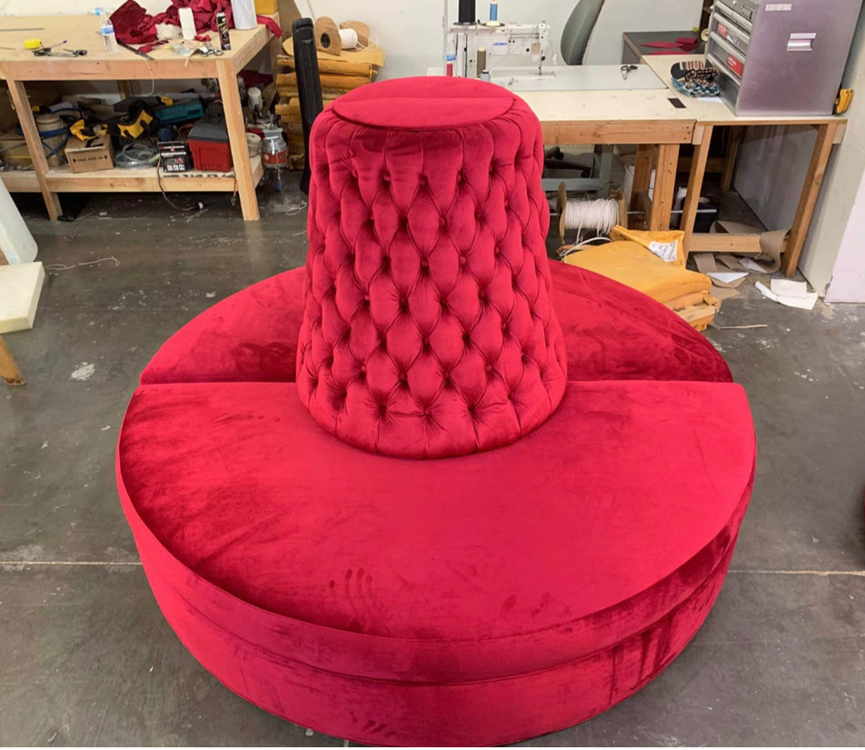 Red Smooth Seat Tufted Center