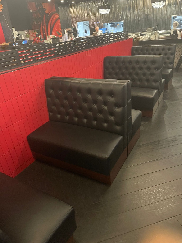 Tataki Sushi: custom seating