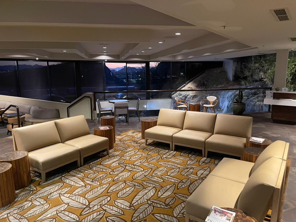 Lounge seating at Marriott Tempe at The Buttes